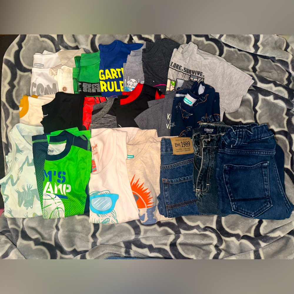Lot of clothes 5/6 gently used jeans t shirts and Tanks ! All Boys